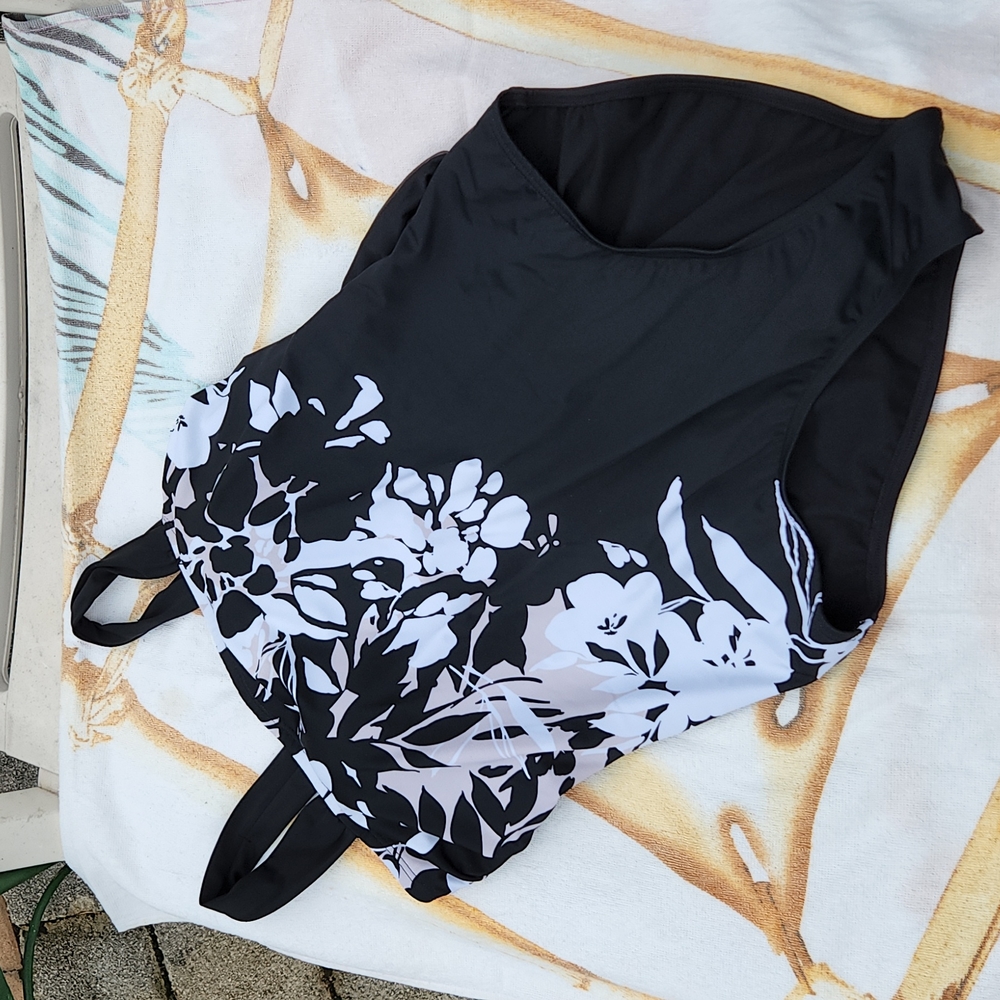 Ladies swimsuit